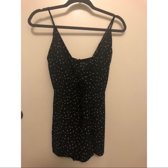 Romper - Picture 2 of 4